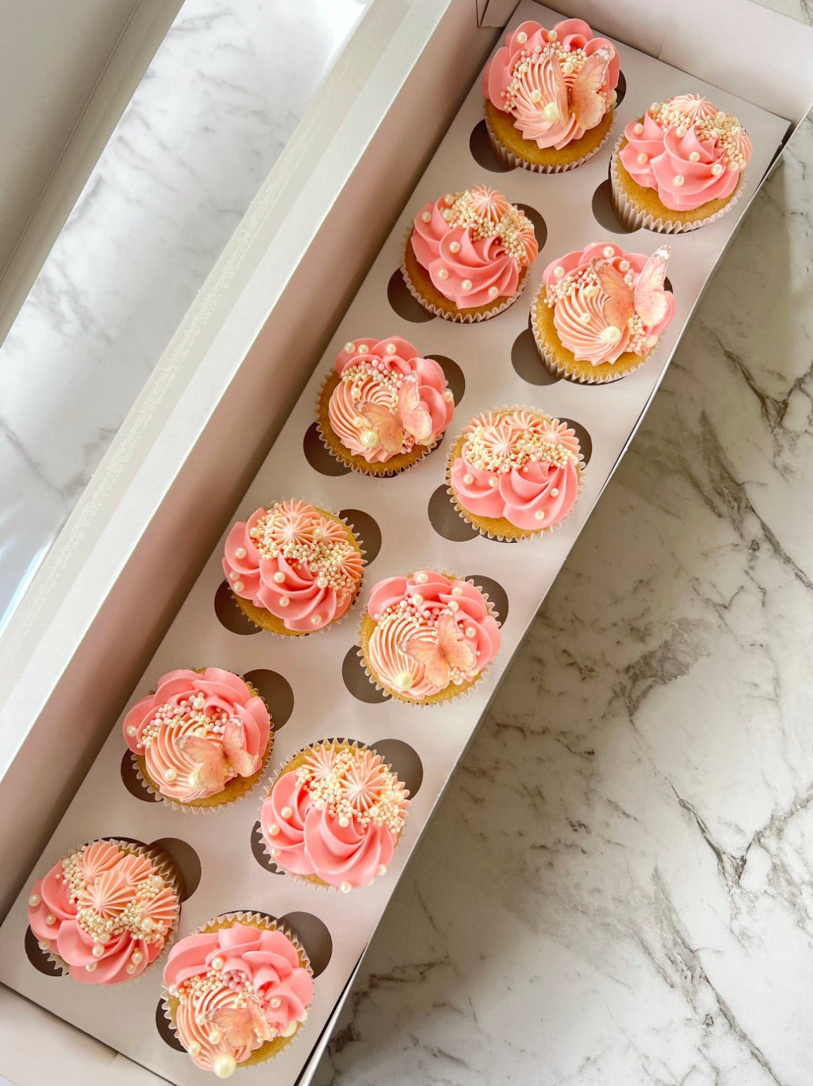 Full-size Cupcakes 12 Piece