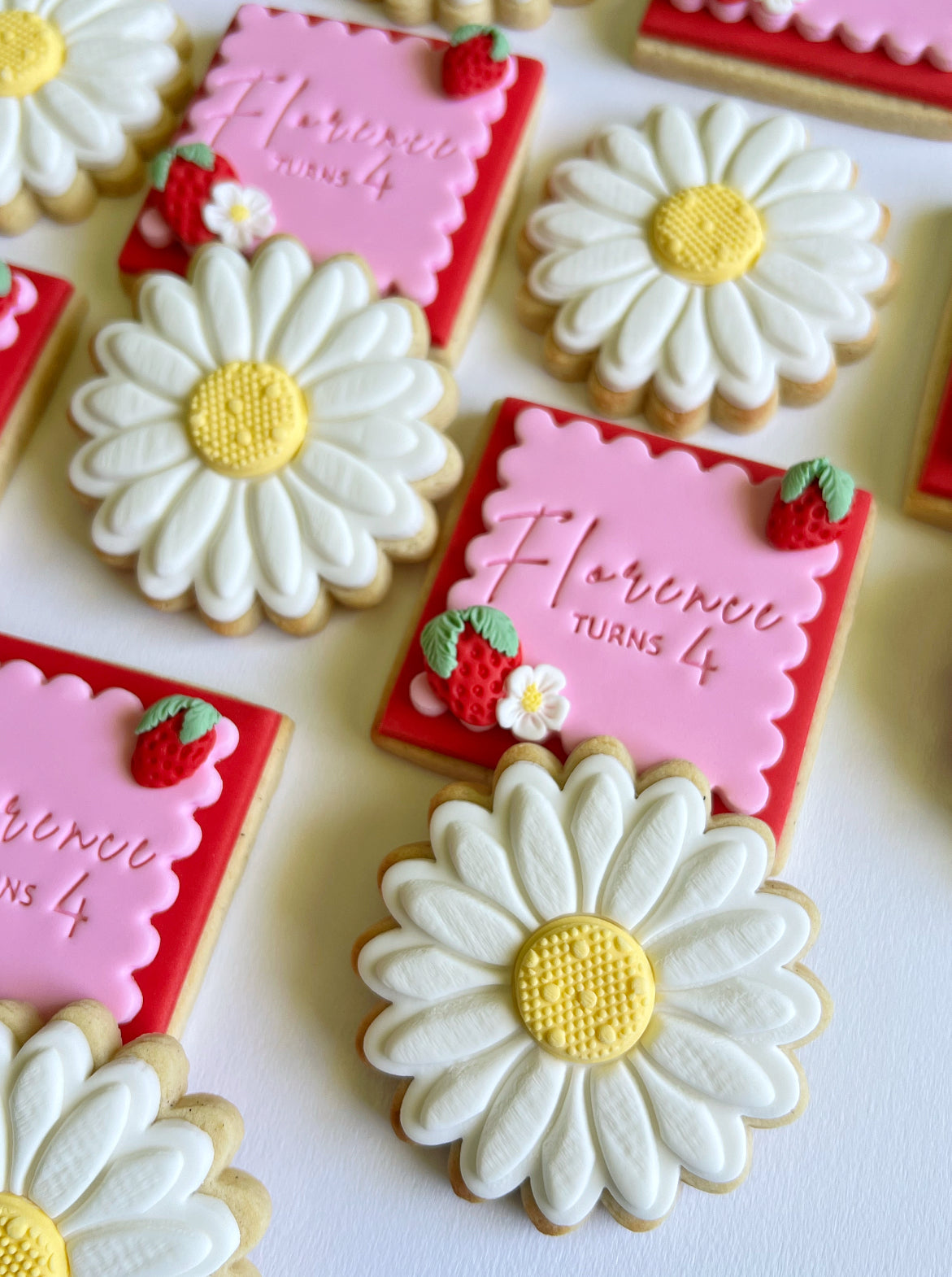 Strawberry Picnic Cookie Set 20 Pack