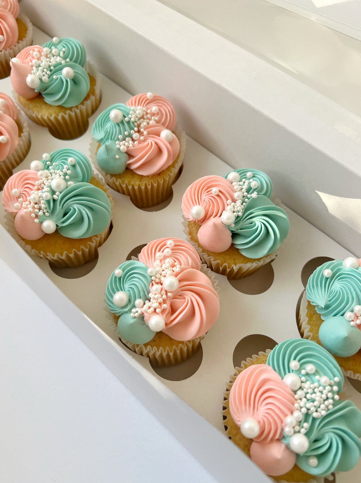 Full-size Gender Reveal Cupcakes 12 Piece